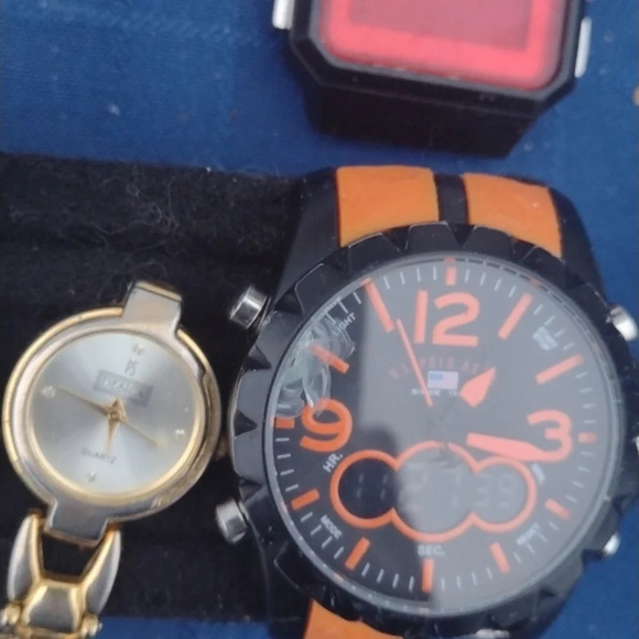 😊 Watch Lot - Picture 2 of 5